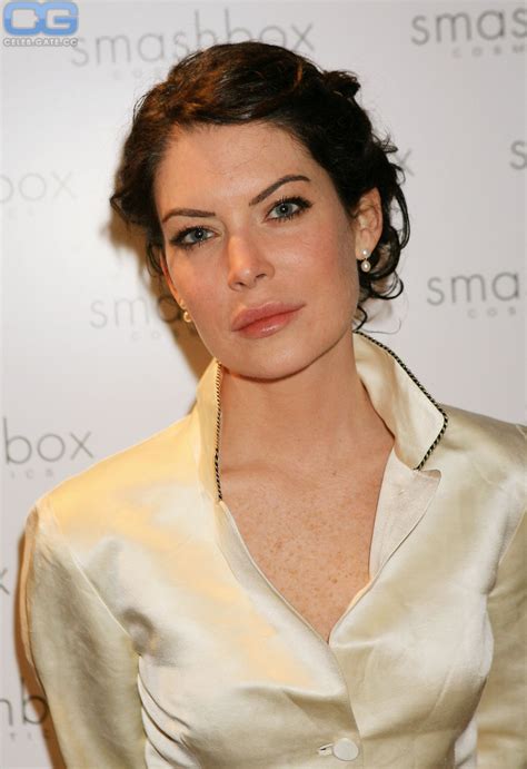 lara flynn boyle nude pics|Lara Flynn Boyle :: Celebrity Movie Archive.